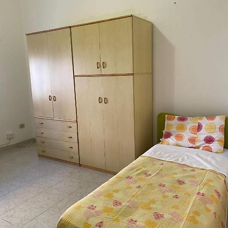 Rm'S Guesthouse Бриндизи Экстерьер фото